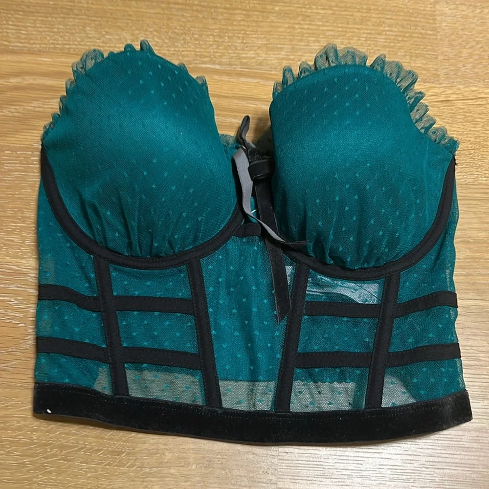 NWOT  Victoria’s secret dream Angel strapless dotted mesh Corset top size 32DD